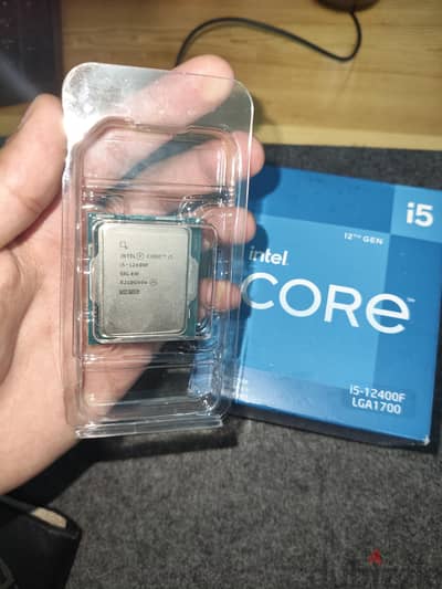 Intel i5 12400F