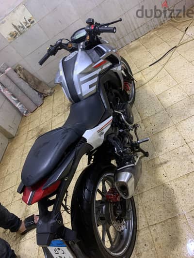 فيجوري F200