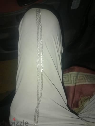 سمسله عيار ٢٥ وزنها ١٤. ٥ جرام