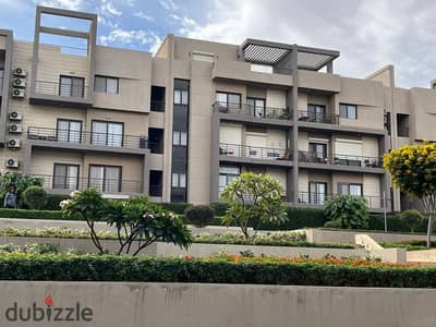 شقة متشطبة بالتكييفات للبيع في فيفث سكوير المراسم التجمع الخامس بموقع مميز على لاند سكيب فيو  Fifth Square El Marasem New Cairo