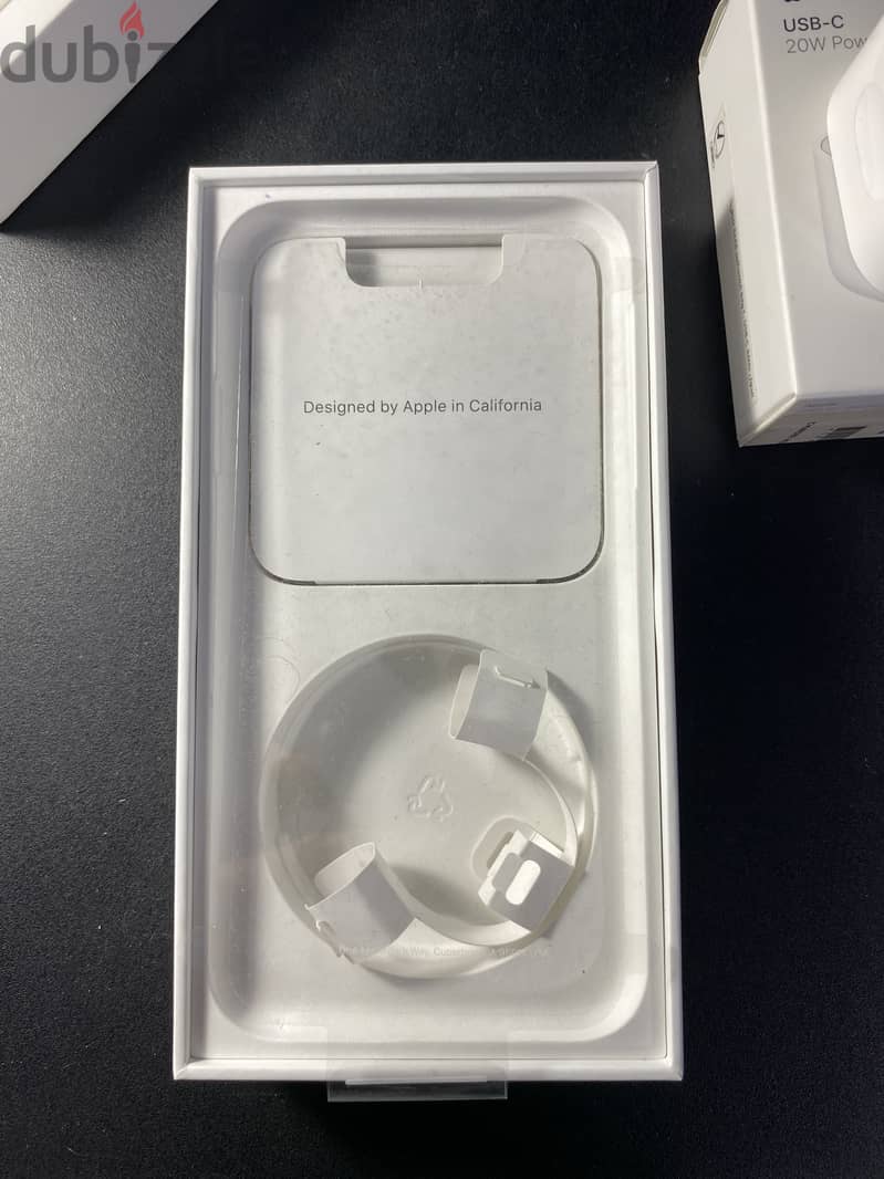 Apple - iPhone 11 1