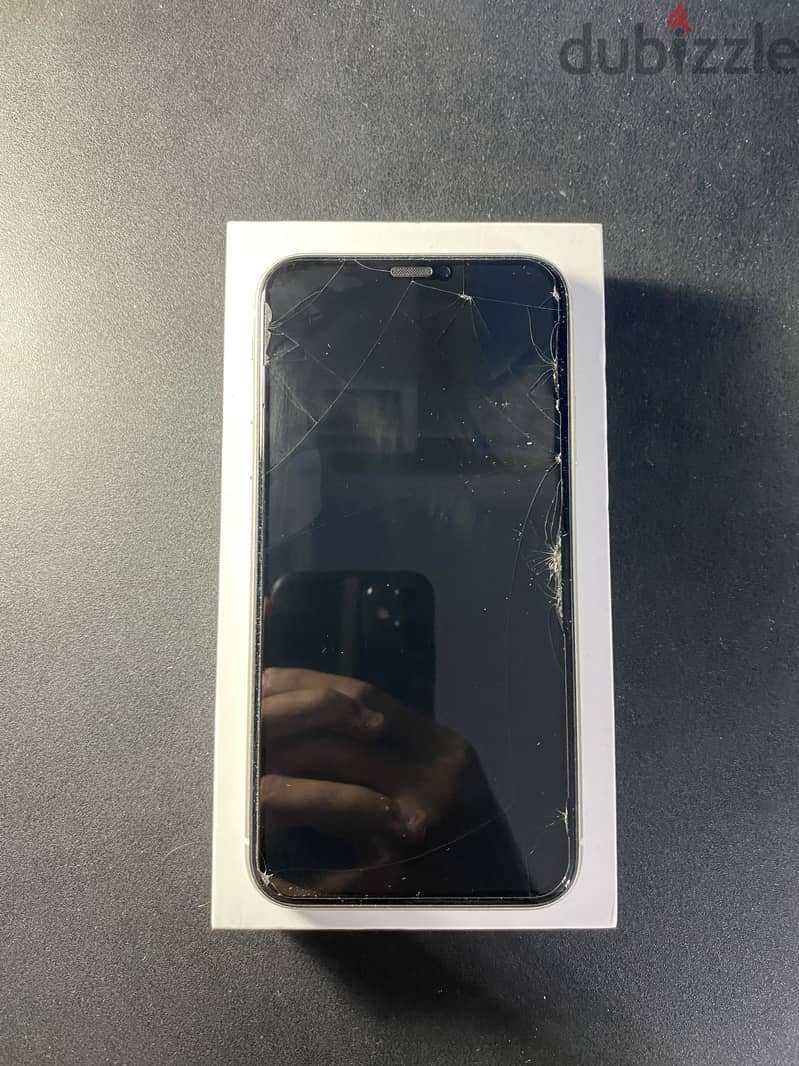 Apple - iPhone 11 7