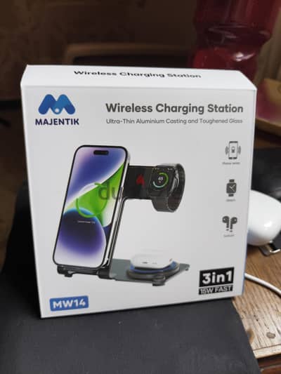 Wireless charging station 3 in 1 majentik شاحن وايرليس ٣ في ١