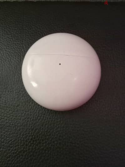 Huawei FreeBuds 7i – استخدام 4 شهور – علبة الشحن الأصلية – بدون كرتونة