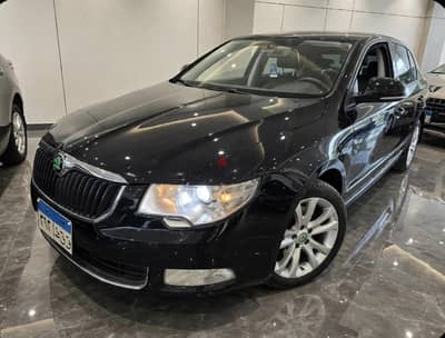 سكودا سوبرب 2014 بحاله الزيرو تماما  يمكن البدل بسياره اقل 99999