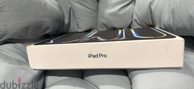 Apple iPad Pro M5 , 13 inch , wifi , b100% , inside Warranty Full Box