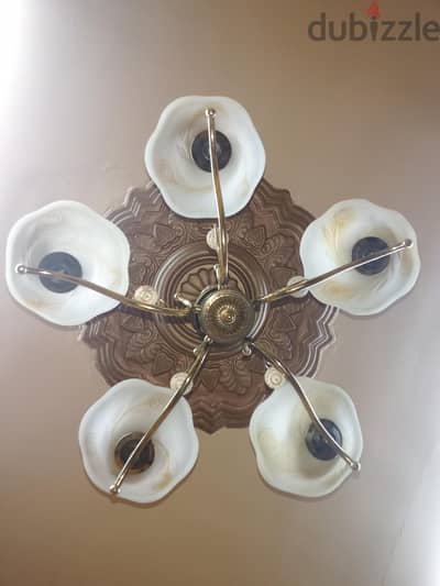 عدد ٢ نجفة حالة ممتازة