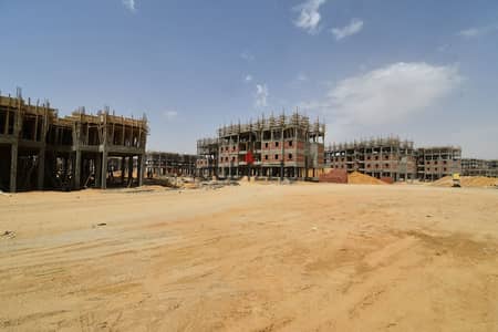ارض بيع بيت الوطن الحى الثانى مساحه 3 شقق فى الدور