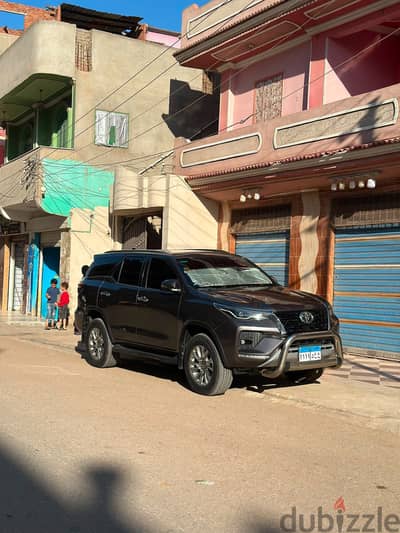 تويوتا فورتشنر 2023 فابريكا بالكامل Toyota Fortuner 2023