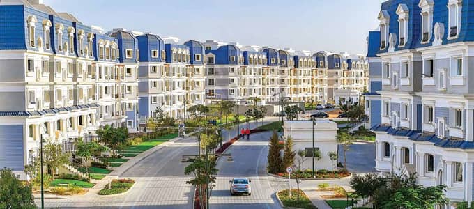 شقة مميزه جدا استلام فوري بأقل سعر في الماركت فيو لاندسكيب وحمام سباحة - نصف تشطيب في ماونتن فيو هايد بارك - التجمع الخامس