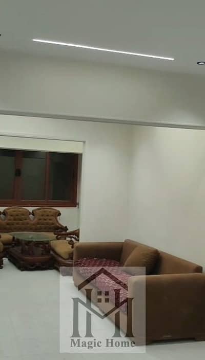 Prime residential or administrative property in a vital location. Super lux finish, old load ratio, and a special price for quick sale due to travel.