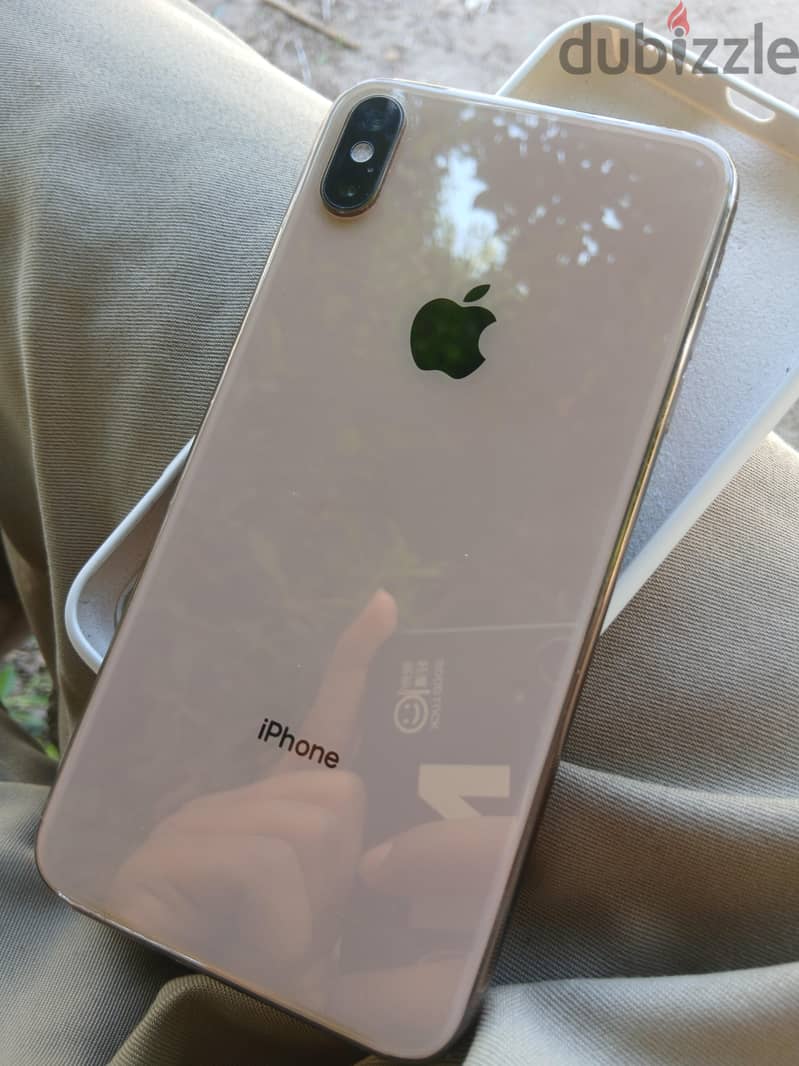 Apple - iPhone XS Max 1