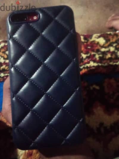 آبل - آيفون 8 بلس