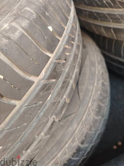 ٤ فرد كاوتش عربية مقاس 175/70R13 بحالة جيدة