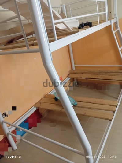 bunk bed
