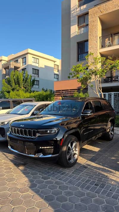 Jeep Grand Cherokee 4x4 2024 Wakeel