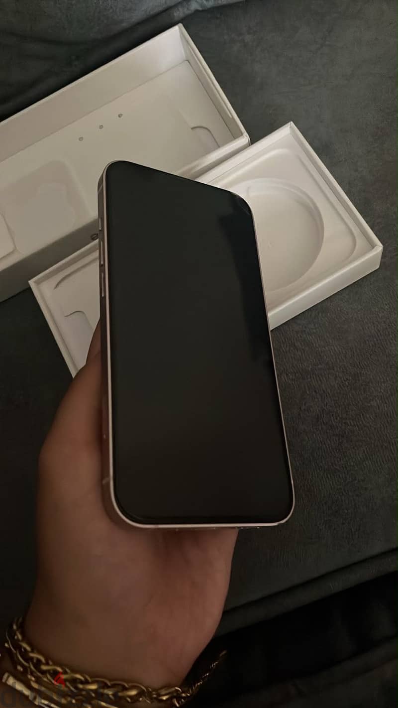 Apple - iPhone 13 2