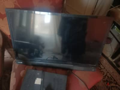 توشيبا ٣٢بوصه حاله جيده و معاها ريسيفر ترومان للبيع