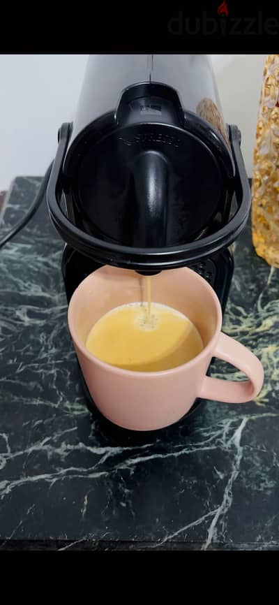 Nespresso coffe machine and milk frother