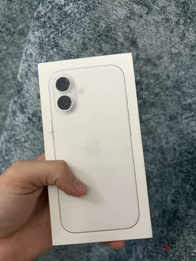 Apple - iPhone 17 متبرشم ب خط