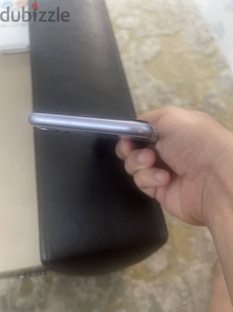 Apple - iPhone 11 3
