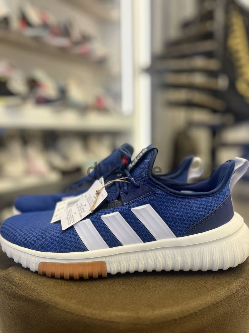 Adidas original new size 45 1/3 5