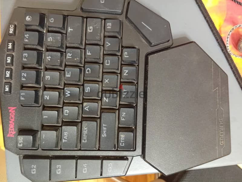 one handed keyboard and mouse combo 1