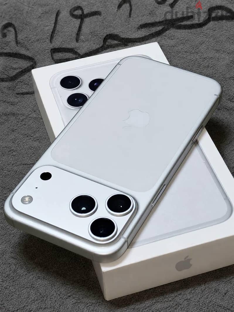 Apple - iPhone 17 Pro Max 2