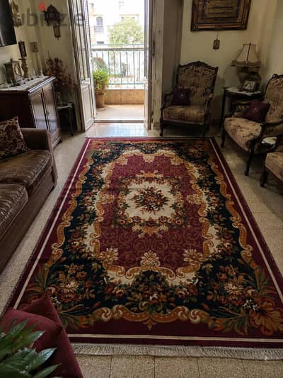 سجادة صوف بحالة ممتازة للبيع