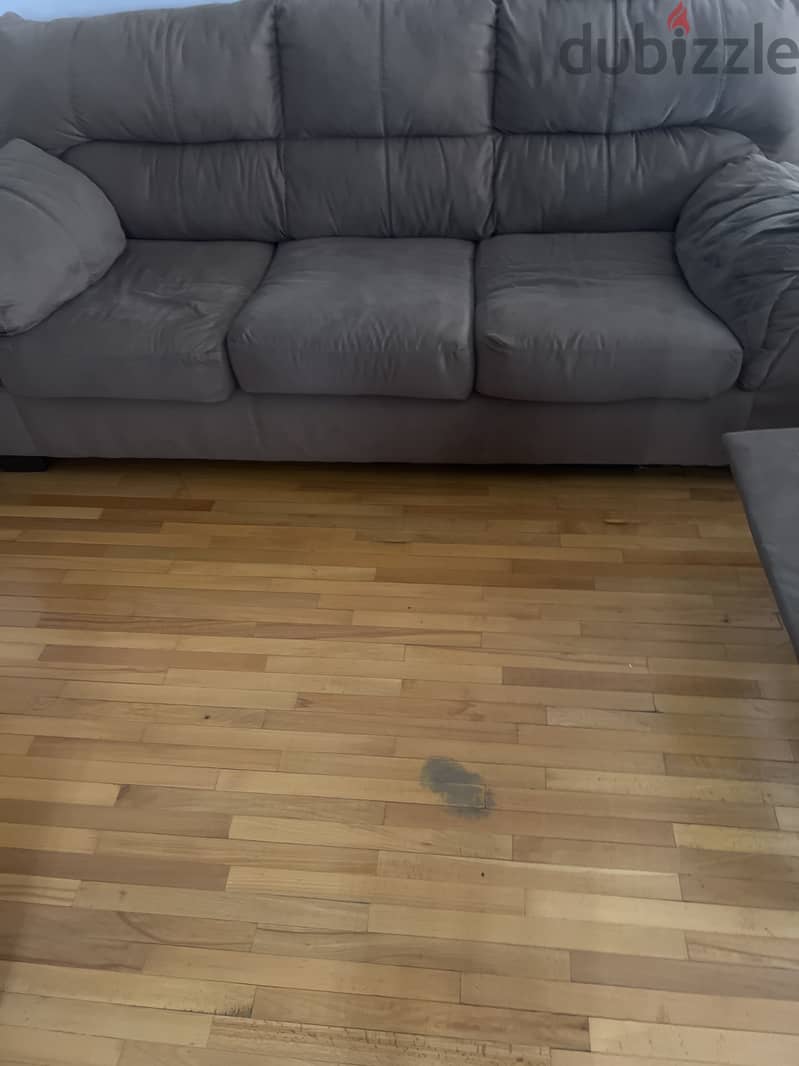 Good condition sofas and lazy boy 1