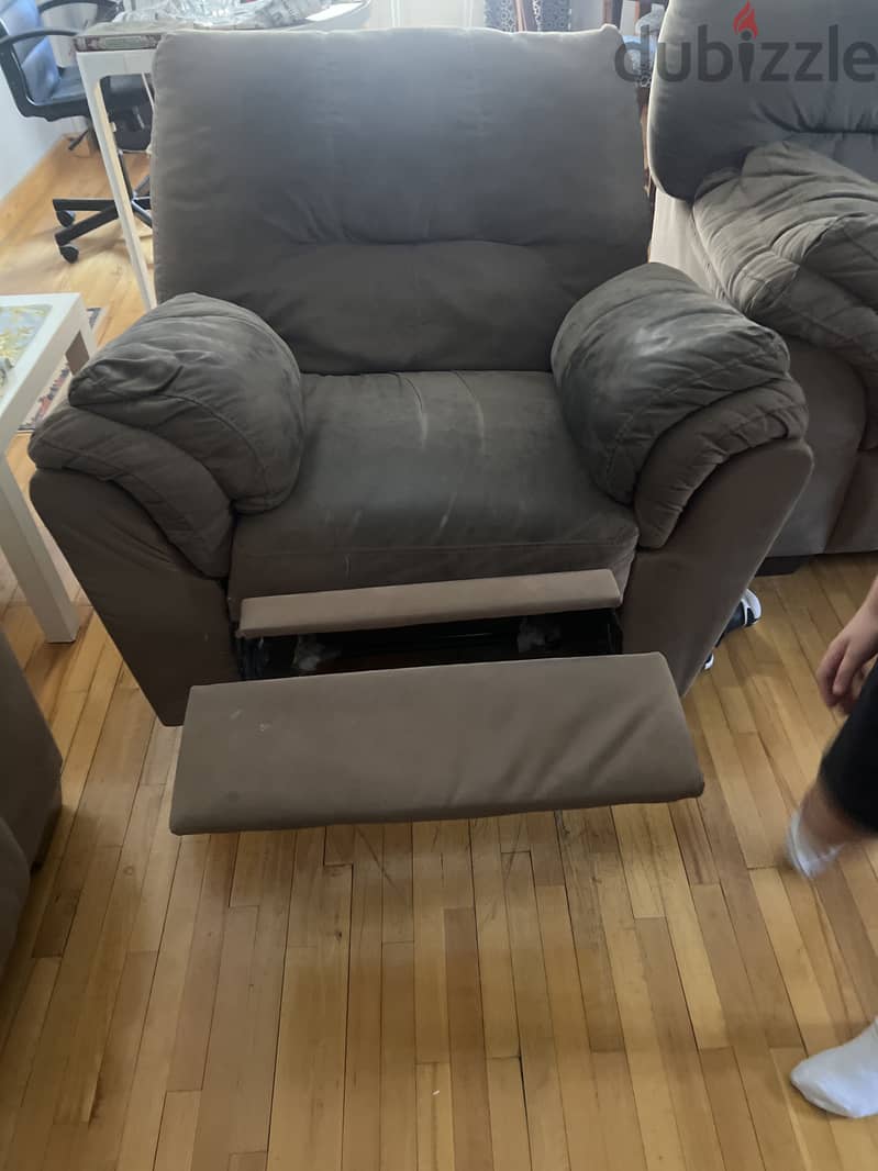 Good condition sofas and lazy boy 2