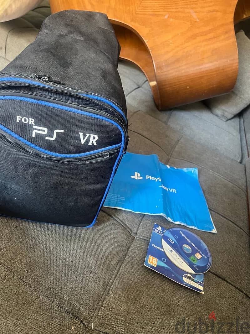 Ps 4 VR with camera and all accessories 6