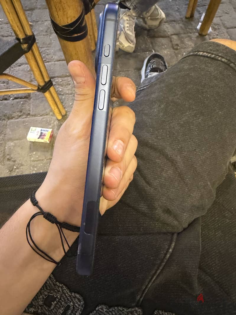 Apple - iPhone 17 Pro Max 3