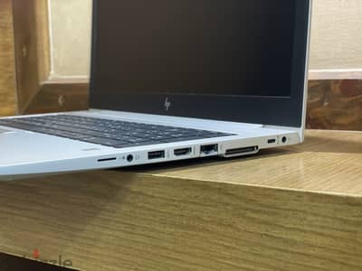 HP EliteBook 755 G5 AMD Ryzen 7 PRO 2700U AMD Radeon Vega 10 Graphics