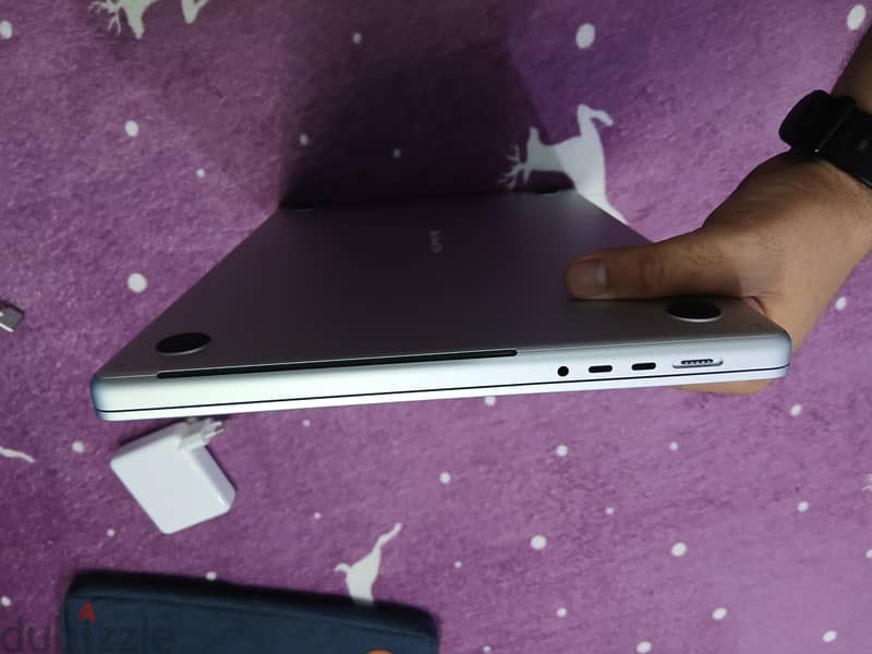 MacBook Pro M1 Pro 32ram 16 inch 8