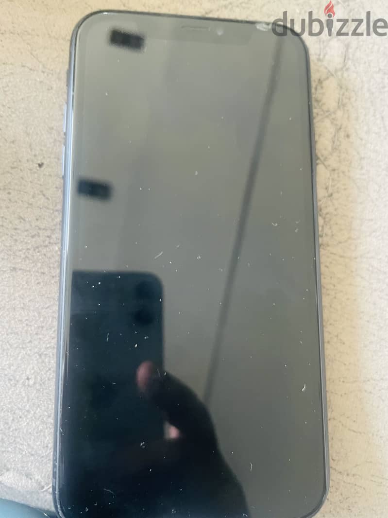 Apple - iPhone XR 4