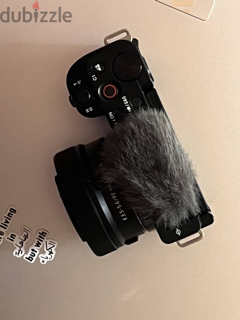 Sony ZV E10 mark 1  + basic lens 2