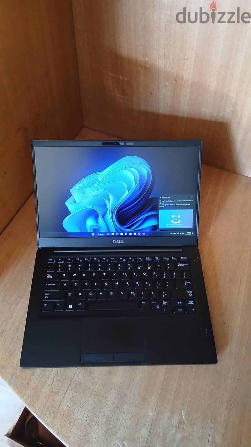 Dell Latitude 7390 1