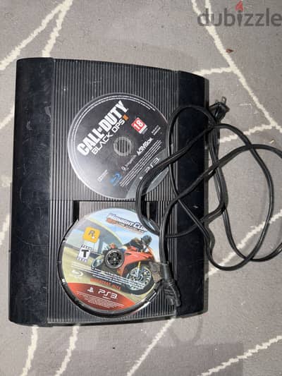 PlayStation 3 super slim مع ٢ cd