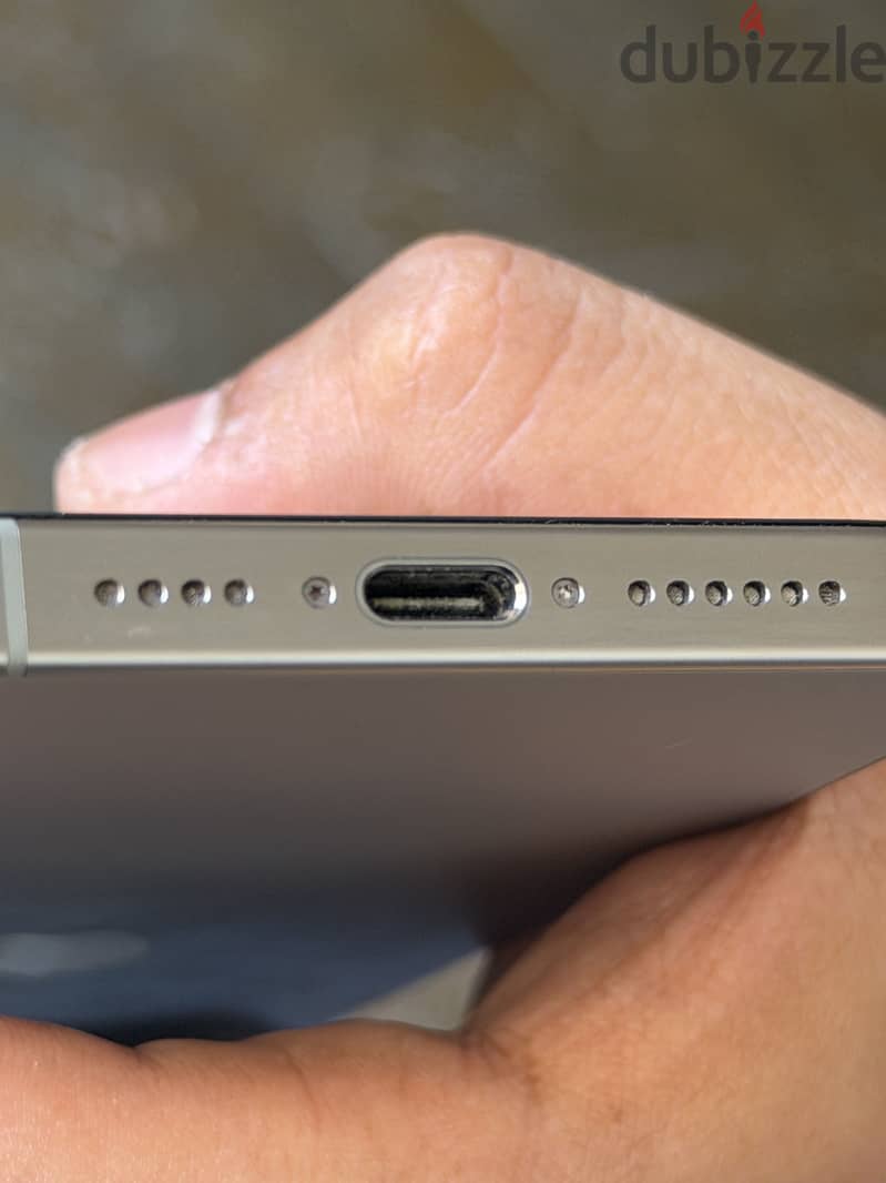Apple - iPhone 15 Pro Max 2
