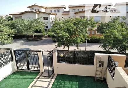فيلا ستاند الون - استلام فوري-برايم لوكيشن- وجه بحري - فيو لاند سكيب- for sale in hyde park with best price