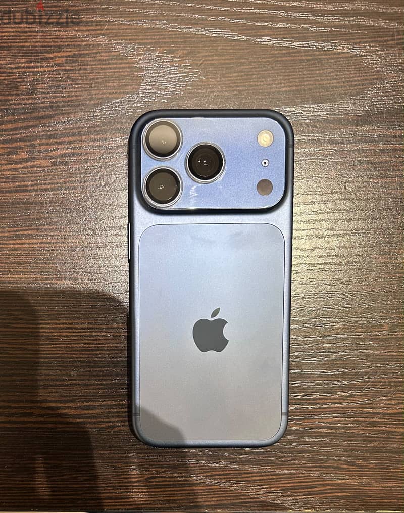 Apple - iPhone 17 Pro 5