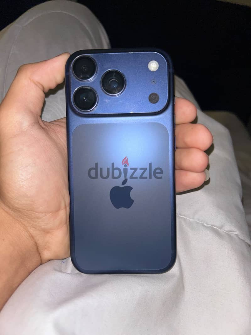Apple - iPhone 17 Pro 7