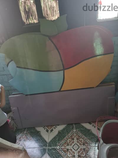 2  سرير  أطفال  مستعمل