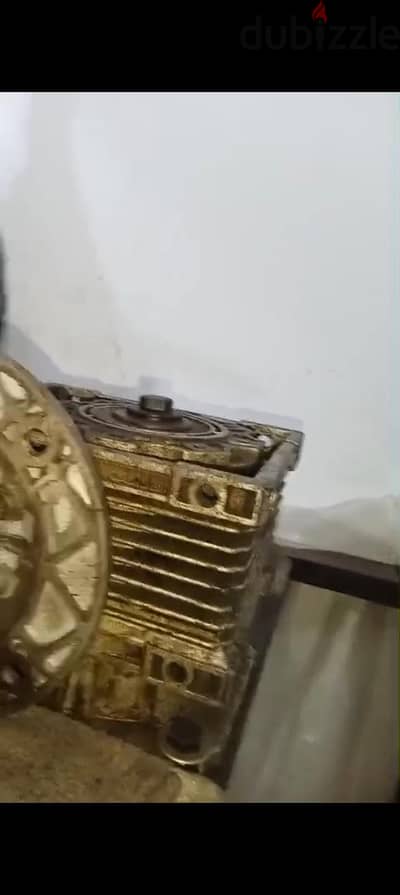 قلاب لتصنيع السوائل