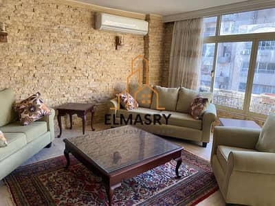 شقة للإيجار في شارع مصدق – الدقي