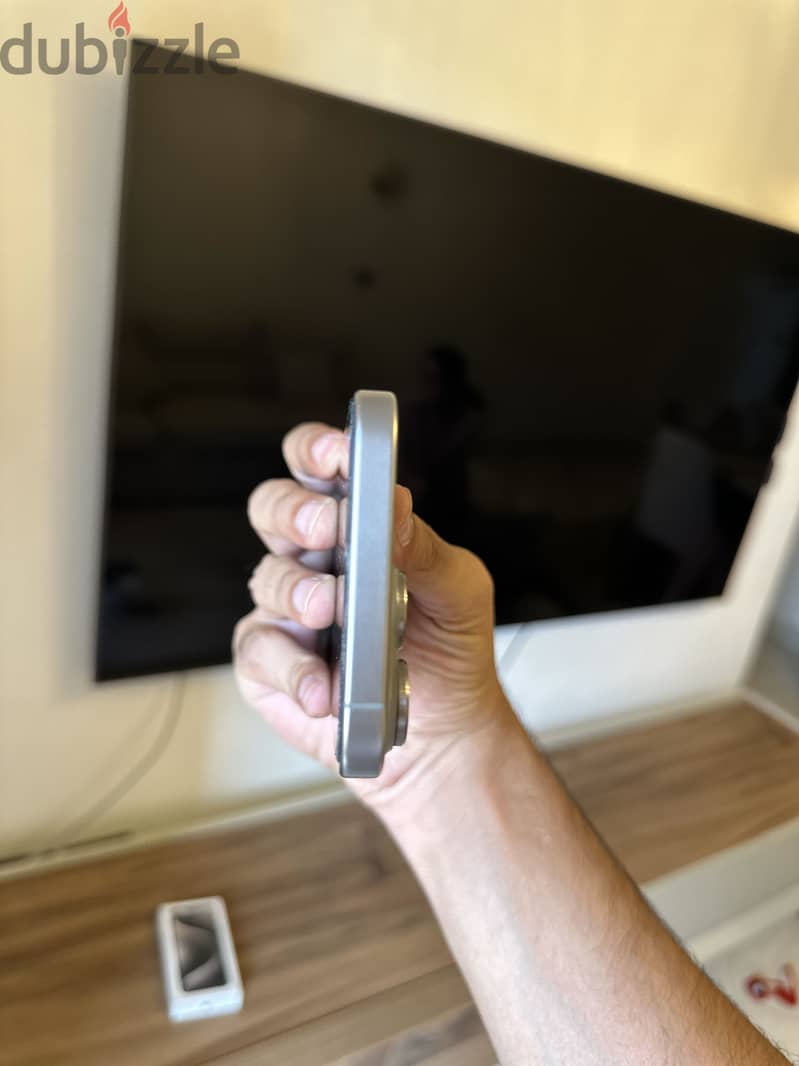 Apple - iPhone 15 Pro Max 3