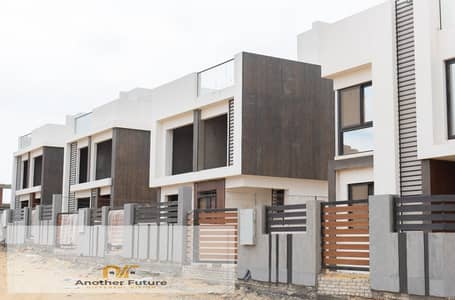 Ready to move in villa on Waslet Dahshour next to Mountain View and Palm Hills in the Moon Hills compound