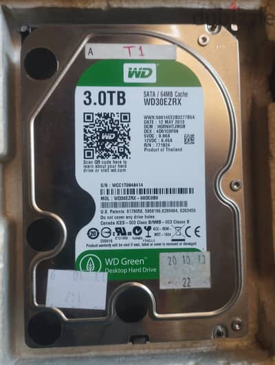 HDD 3TB WD كالجديد تماما استخدام 177 ساعه فقط مليان افلام 1080p