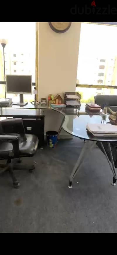 مكتب كامل للبيع حاله جيده جدا